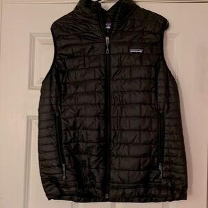 Patagonia XL women’s puffer vest